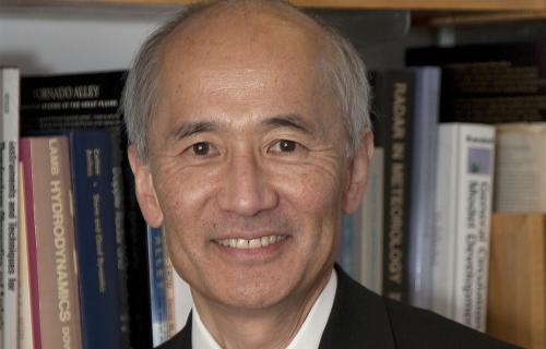 Photo of Roger Wakimoto